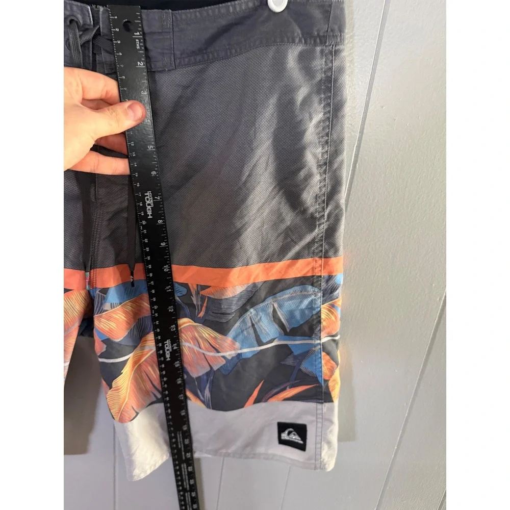 Quiksilver Board Shorts Mens 36 Grey Orange Tropical Leaf Print Swim Trunks EUC
